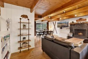 Et opholdsområde på Camp Conklin #2337