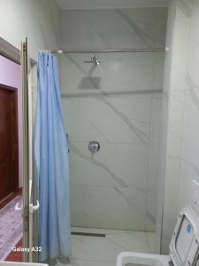 Ένα μπάνιο στο Ulliri 2