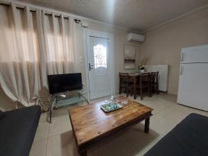 Gallery image of The Mastiha Spot 3 in Chios