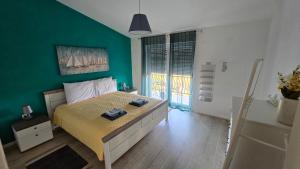 Postel nebo postele na pokoji v ubytování Apartment Sunrise, coastal Istra, Pula Duga Uvala Pavićini