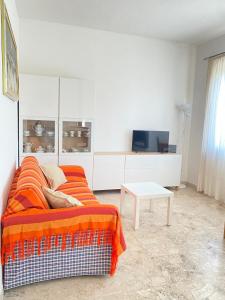 TV a/nebo společenská místnost v ubytování Villa Antonia + 17 fotografií