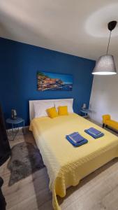 Postel nebo postele na pokoji v ubytování Apartment Sunrise, coastal Istra, Pula Duga Uvala Pavićini