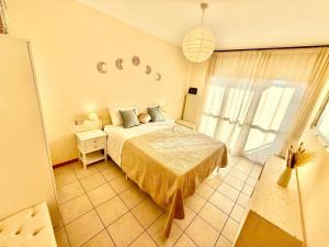 Giường trong phòng chung tại Sandra +12 ảnh