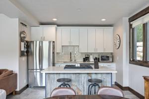 パークシティにあるGorgeous Views for 4, 5 Min to Base, Full Kitchen, 2 Beautiful Patios, Restaurants Nearbyのギャラリーの写真