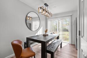 Φωτογραφία από το άλμπουμ του The Secret Sojourn | JZ Vacation Rentals σε O'Fallon