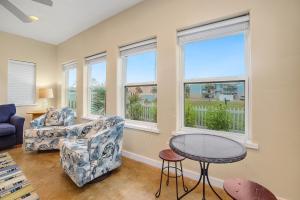 Φωτογραφία από το άλμπουμ του Eleventh Street σε Mustang Beach +56 φωτογραφίες