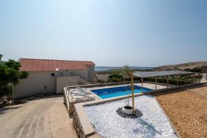 Πισίνα στο ή κοντά στο Apartments with swimming pool Zubovici, Pag - 9365