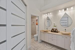 Ένα μπάνιο στο Carlsbad Retreat by the Sea +22 φωτογραφίες