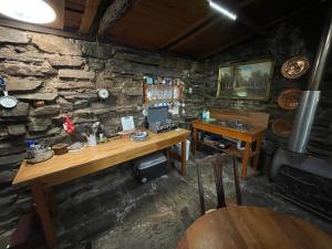Fotografie z fotogalerie ubytování Rustic miners cabin v destinaci Faraday