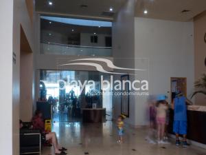 Gallery image of Playa Blanca Premier Unit 1410 in San Carlos +30 photos