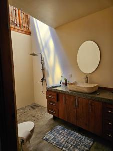 Ένα μπάνιο στο Bamboo C House