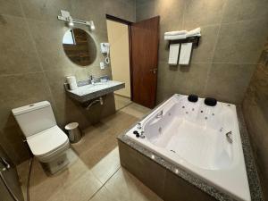 Phòng tắm tại Pousada Karandá +21 ảnh