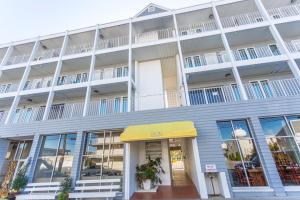 Budova, kde se prázdninový dům nachází