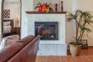 Gallery image of Bella Sirena BE 604 Scenic Luxury Ocean Front Condo in Puerto Peñasco