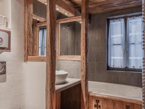 Ένα μπάνιο στο Chalet de luxe à Val-d'Isère pour 8 pers avec confort inclus - FR-1-844-7 +10 φωτογραφίες