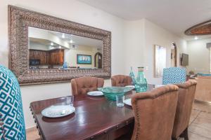 Gallery image of Bella Sirena BB 101 Ultra Modern Ground Floor Large Patio Ocean Front Condo in Puerto Peñasco +20 photos