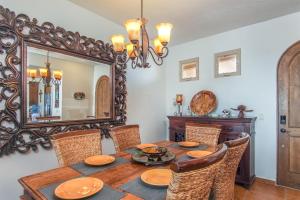 Gallery image of Bella Sirena BE 604 Scenic Luxury Ocean Front Condo in Puerto Peñasco +17 photos