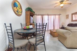 Gallery image of Marina Pinacate 220 One Of These Nights Beautiful Ocean View Condo in Puerto Peñasco +17 photos
