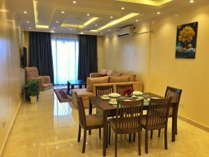 Posezení v ubytování Shanzu Oceanline Suites
