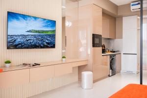 Η κουζίνα ή μικρή κουζίνα στο Lux apartment U-Tower Tashkent City +25 φωτογραφίες