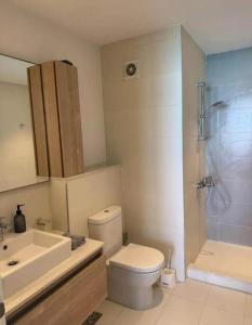 Ένα μπάνιο στο Luxury villa with Private Pool