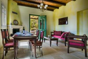 TV/trung tâm giải trí tại Country Villa Atheras