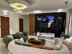 Χώρος καθιστικού στο SKY LOUNGE by BC residence