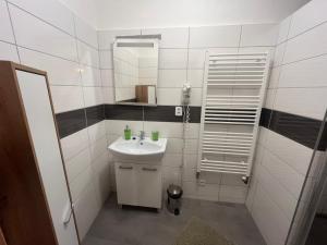 Bany a Mikulov Inn - hotel Zeme