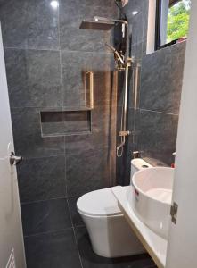 Koupelna v ubytování JAL Transient House