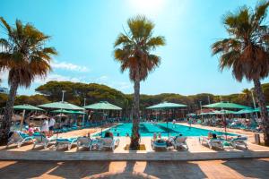 Bazén v ubytování Prestige Resort nebo v jeho okolí