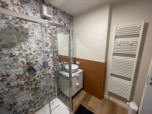 Ένα μπάνιο στο Casa Dealbata