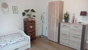 Ένα ή περισσότερα κρεβάτια σε δωμάτιο στο Apartmán v Podhradí Boskovice