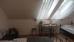Ένα ή περισσότερα κρεβάτια σε δωμάτιο στο Apartmán v Podhradí Boskovice