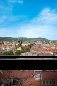 Nespecifikovaný výhled na destinaci Košice nebo výhled na město při pohledu z hotelu