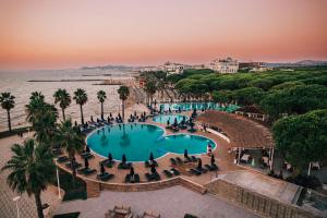 Bazén v ubytování Prestige Resort nebo v jeho okolí