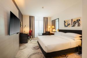 TV a/nebo společenská místnost v ubytování DoubleTree By Hilton Košice