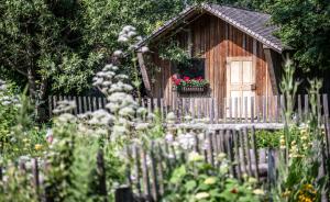 Aed väljaspool majutusasutust Hotel der Wiesenhof