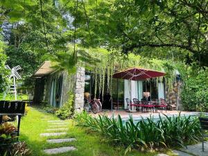 Aed väljaspool majutusasutust BOM HOMES- Flamigo Dai Lai Resort- 2BR