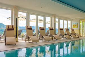 Sundlaugin á Hotel Ossiacher See eða í nágrenninu