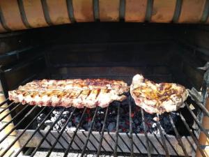 Ein für Gäste verfügbarer Grill in der Villa