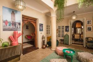 Posezení v ubytování Riad Dar Vevé - Design, style & relax in Dar el Bacha