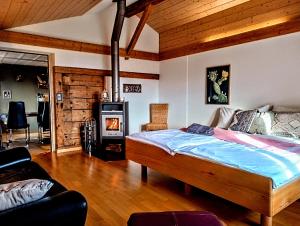 Fotografie z fotogalerie ubytování Sérénité Spiez, Lakeview, Chalet v destinaci Einigen