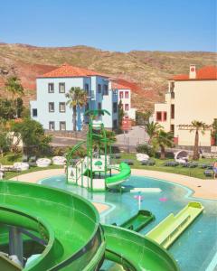 Dreams Madeira Resort Spa & Marina内部或周边的泳池