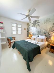 Ένα ή περισσότερα κρεβάτια σε δωμάτιο στο Villa Les Esperides, grand standing Vue Mer & Golf, proche plage +49 φωτογραφίες