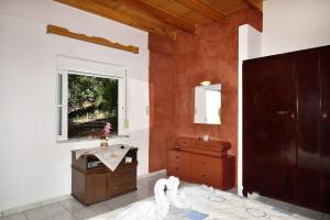 A bathroom at Villa Areti - A Cottage in the Cretan Nature