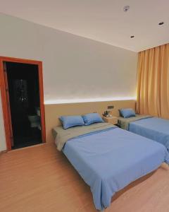 Yunqi Canghai Yunyin Secret Realm Jianbai Art Designer Travel and Vacation Beautiful Homestay Erhai Store的休息区