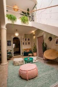 Posezení v ubytování Riad Dar Vevé - Design, style & relax in Dar el Bacha