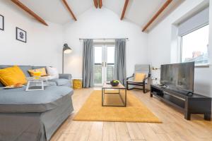 Ruang duduk di Chic 2 Bedroom House in the Heart of Cardiff