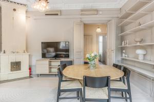 Et tv og/eller underholdning på Lägenhet med fantastiskt läge