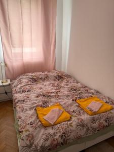 Ένα ή περισσότερα κρεβάτια σε δωμάτιο στο Apartament Stare Miasto